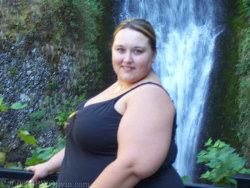 ssbbw-bbw:  Olivia BBW :)