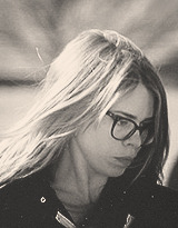 lookbackseeforward:  9 candids of Billie Piper 