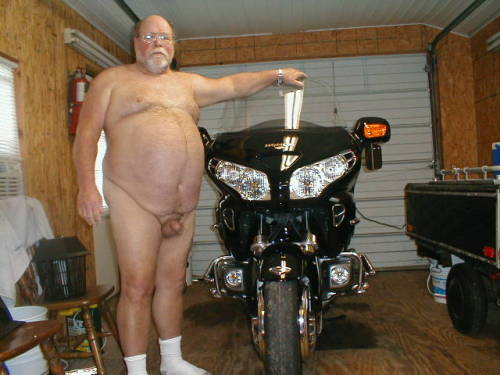 soundchaser:  about the house (collected Feb 10)  SEXY DADDYMASTER!!!