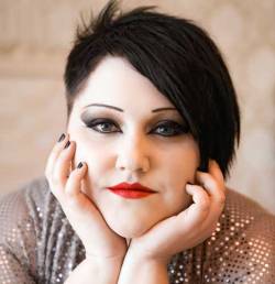 Out musician, the beautiful Beth Ditto.