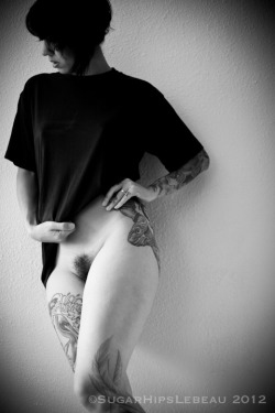 exhibitionistatheart:  Short haired girls will rock your world ♥