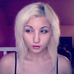 ellexxx:  #me #no #makeup #sick #white #pastey #blonde #face