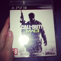officiallynnx:  #bought #myself #a #present #cod #mw3 #ps3 #game