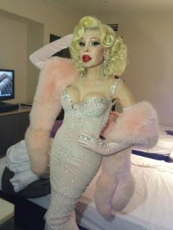 minxie413:  Amanda Lepore