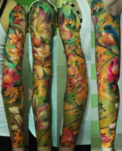the-starlight-hotel:  Flower, bird, and dragonfly sleeve by Den