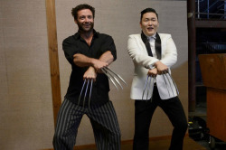 starrypier:  buzzfeedceleb:  Hugh Jackman and Psy doing “Gangnam