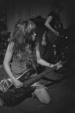 suzisafari:  L7 at The Axiom in Houston, TX, circa 1988, by Ben