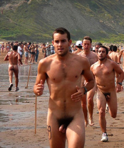 edcapitola:  I think naked races on the beach is a splendid idea. Follow