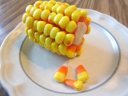 john-is-dollywood:   thedailywhat:  Candy Corn On The Cob of