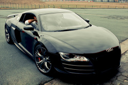 watchfashionista:  Audi R8 GT 