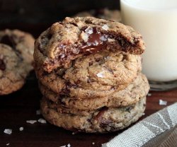 gastrogirl:  soft and chewy gluten-free chocolate chip cookies.