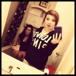 hannahlee133:  Me & My Bestfriend Courtney <3  more!!