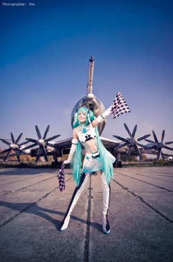 cosplaygirl:  Cheering for the Air Force by ~Megami-Shiawase