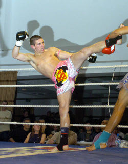 arcticboxing:  liam kick 
