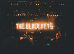 evergreen-rain:  The Black Keys by Nada Hayek on Flickr. 