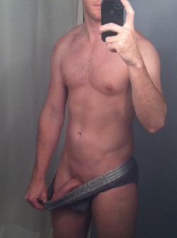 undie-fan-99:  Teasing you by pulling down his grey 2xist brief