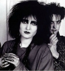 ilovesiouxsiesioux: drunk-on-your-tears:  ♥   ♡ Siouxsie