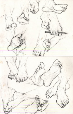 eatsleepdraw:  A study of feet. Special thanks to Kayla Jones
