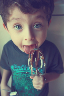 nutella-prince:  cutest kid omfg 