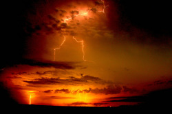 sapphire1707:  081911 - Supercell South of Axtell Nebraska - Wicked Lightning! by NebraskaSC on Flickr. 