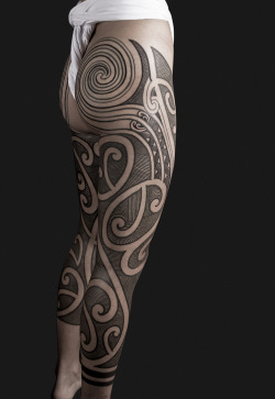 the-starlight-hotel:  legs - linework and spirals by nazareno