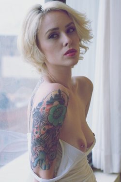 ohmygodbeautifulbitches:  Alysha Nett 