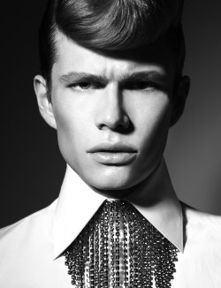 fashion-spasm:  Stephan Wiesinger are photographed by Philipp