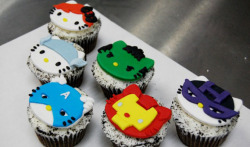 thehouseofnagas:  Cupcake time!  The Black Widow one is Rachel’s!