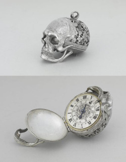  Jean Rousseau, Skull watch, 17th century (source). 