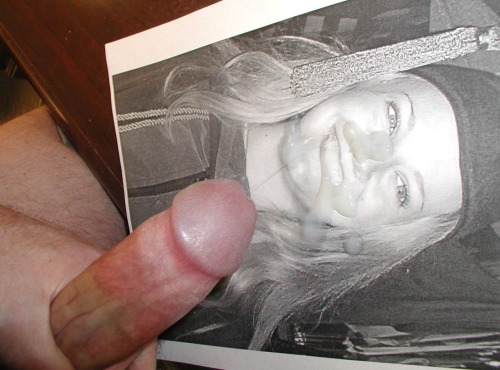 davepnasty1:  Jacking off my prick on pics! 