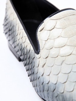 artesoul:  Alexander McQueen Men’s snakeskin loafers S/S 2012