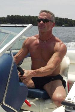 daddyworship:  He works hard and he shows it off. My Daddy DESERVES