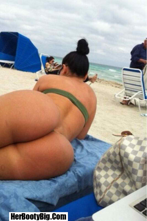 Big Booty: Girls with the hottest asses