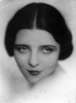 whataboutbobbed:  Mona Maris (November 7, 1903 – March 23,