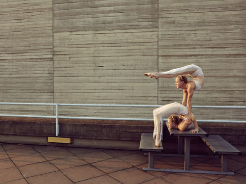 bertilnilsson:  Jenny & Sara, 2011 by Bertil Nilsson 