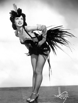 burleskateer: Elaine King A vintage promo photo from October of ‘43.. Elaine was a dancer that appeared regularly in shows presented at Billy Rose’s ‘DIAMOND HORSESHOE’ nightclub in New York City.. 