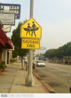 9gag:  Funny road sign in Los Angeles  leo ama