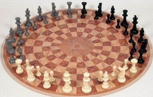 Chess in the round … as if it wasn’t hard enough already