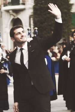 totawesome:  18/80 pictures of Iker Casillas being foxymegaawesomehot