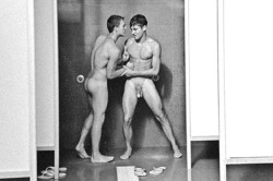 xxx TROY IS NAKED xxx