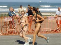 flashingfemales:  Bare to Breakers  2 girls running at the Bare