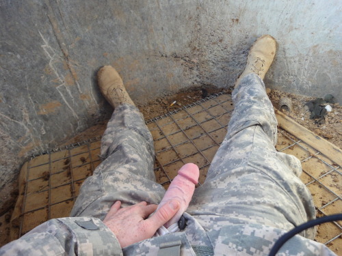 blonds-gingers:  chelseabanker:  THE US ARMY SHOWING OFF SOME HARD EQUIPMENT    //   