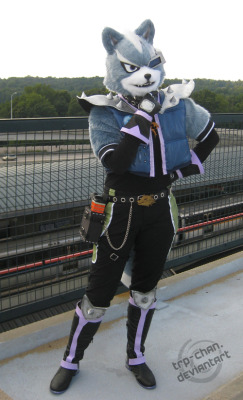 cosplayrealm:  Wolf O’Donnell - Super Smash Bros. Brawl  DON'TGETTURNEDONDON'TGETTURNEDON