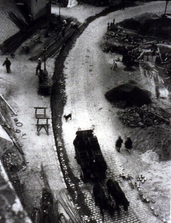 luzfosca:  André Kertész  Avenue Junot, 1927 From 20TH Surrealist