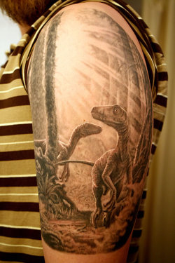 the-starlight-hotel:  Dinosaur tattoo by Reed Leslie     Rad!