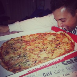 tuttibene:  Pizza! :D 