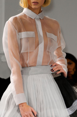 luxusweib:  Luxusweib:  whore-for-couture: Haute Couture blog