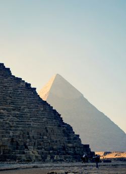 thelifeissoexciting:  -thatonekidchris:  The Pyramids