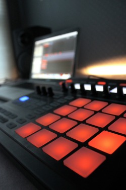 chronicthoughts:  maschinE 