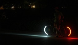 industrialist:  Revolights, a bike lighting system consisting